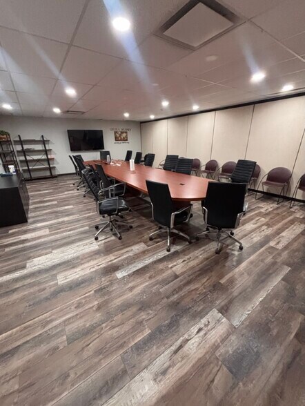 More Photos Of 985 Fillmore St W, Colorado Springs Freestanding For Lease