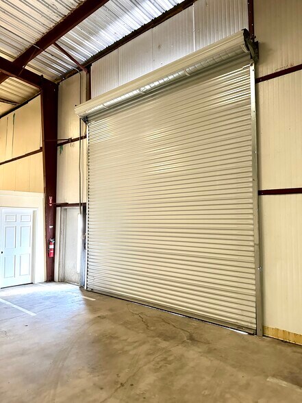 More Photos Of 250 Commerce Ave, Atwater Warehouse For Lease