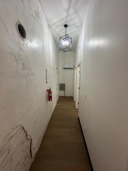 More Photos Of 47 S Ingold Ave, Garland General Retail For Sale