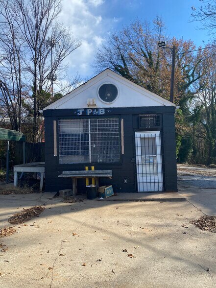 Primary Photo Of 413 Easley Bridge Rd, Greenville Carwash For Sale