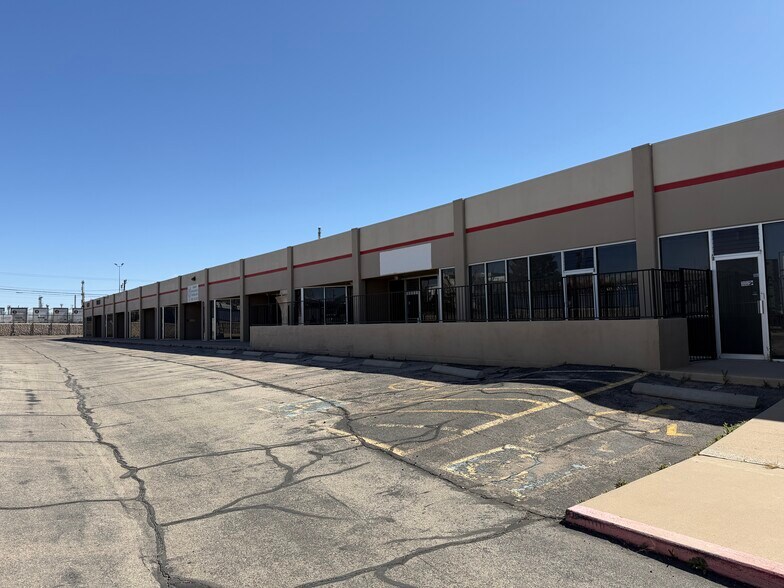 More Photos Of 6000 Welch Ave, El Paso Flex For Sale