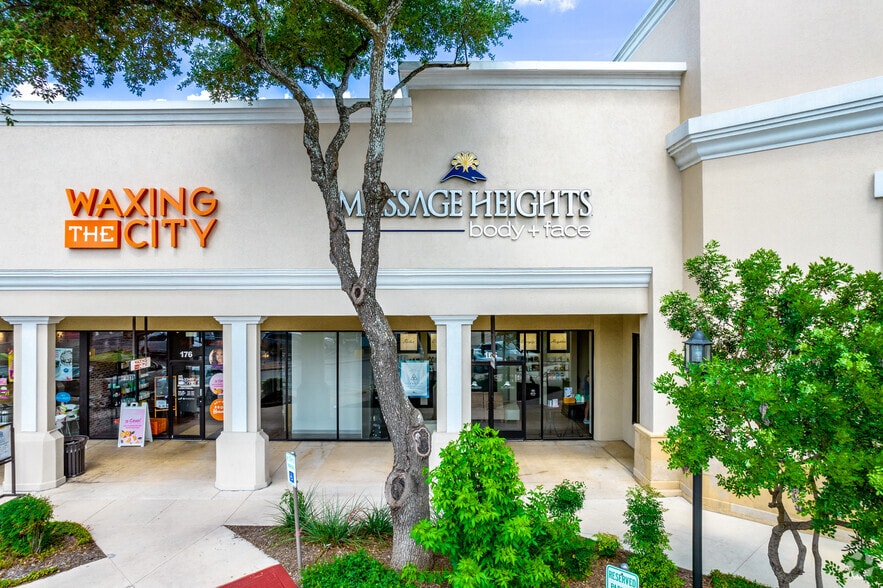 More Photos Of 999 E Basse Rd, San Antonio Unknown For Lease