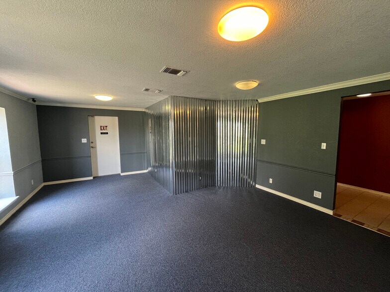 More Photos Of 2331 Bolton Rd, Marion Warehouse For Lease