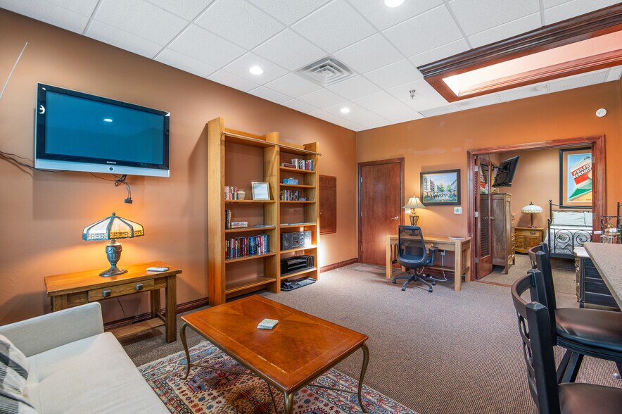 More Photos Of 111 N Broadway St, Green Bay Office Residential For Sale