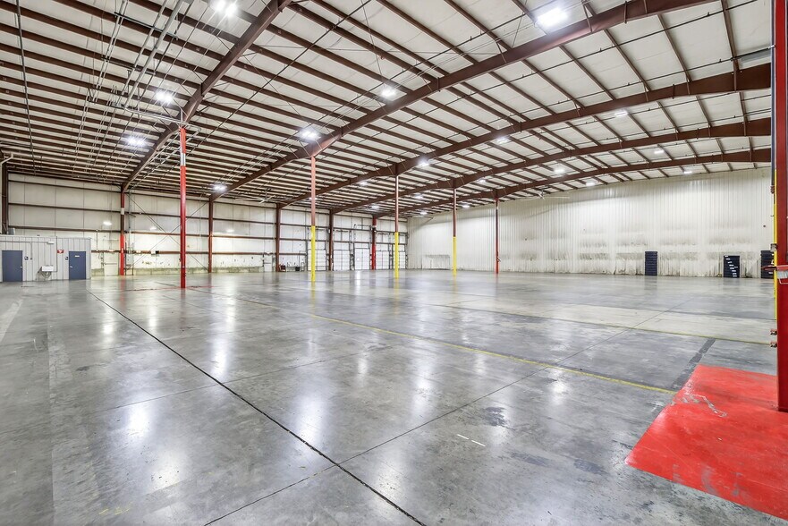 More Photos Of 1500 Dismuke Dr, Farmington Distribution For Sale