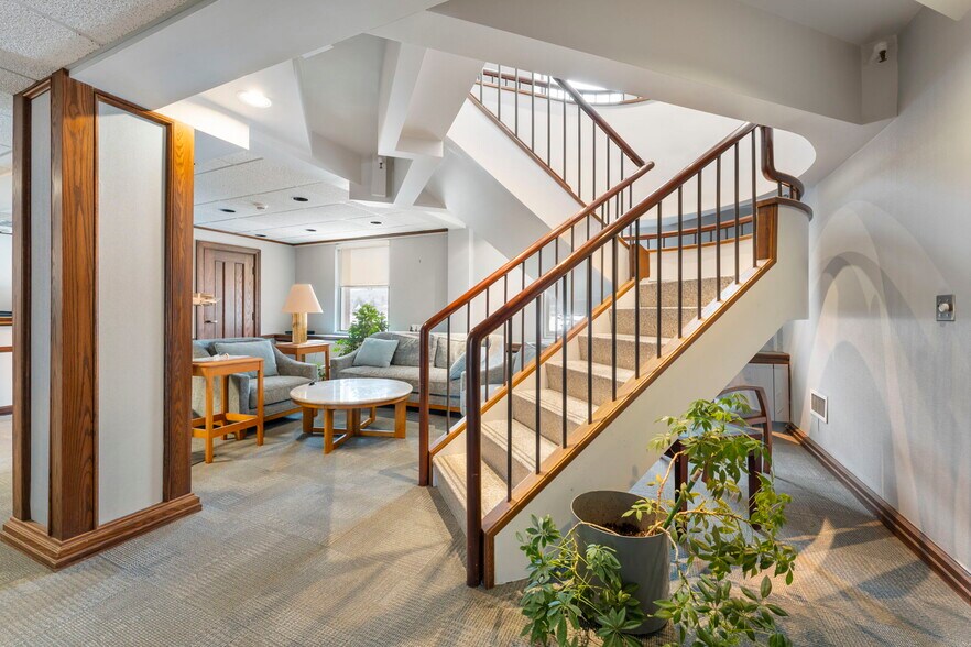 More Photos Of 1 W Market St, Corning Office Residential For Lease