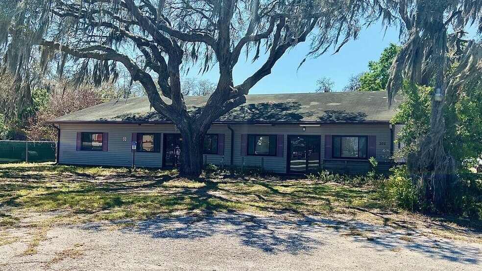 Primary Photo Of 302 Broadway Blvd SE, Polk City Restaurant For Sale
