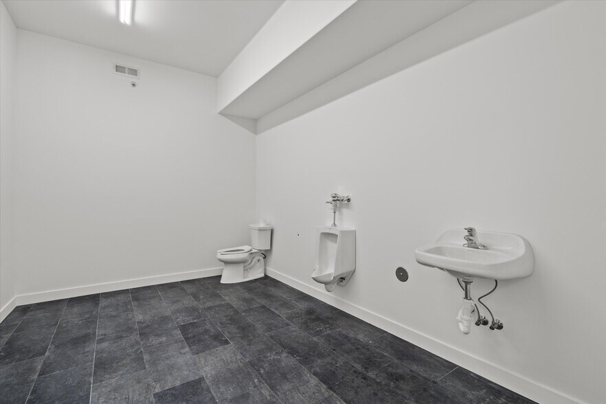 More Photos Of 7601 191st St, Tinley Park Loft Creative Space For Lease