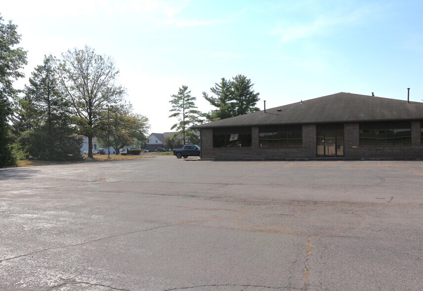 More Photos Of 801 S Durkin Dr, Springfield Office For Sale