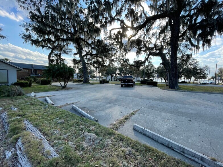 More Photos Of 633 N Bay St, Eustis Office Residential For Sale