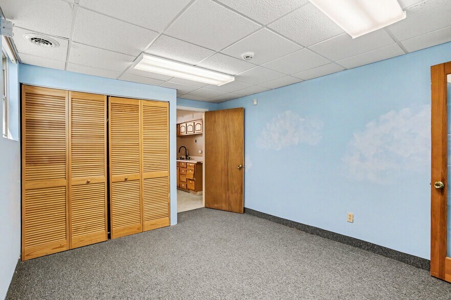 More Photos Of 200 Westfall Rd, Rochester Office For Sale