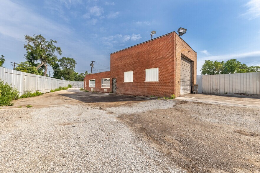 More Photos Of 225 W 89th St, Chicago Truck Terminal For Lease