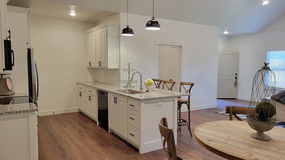 More Photos Of , Lubbock Multifamily For Sale