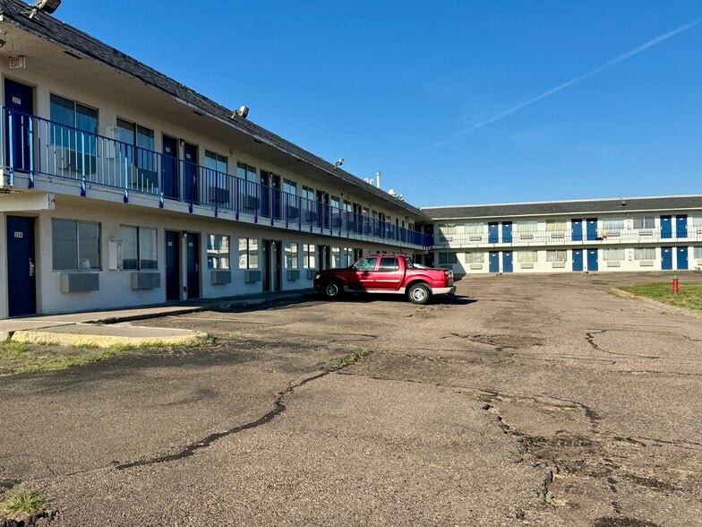 More Photos Of 2420 Commerce Rd, Goodland Hotel For Sale