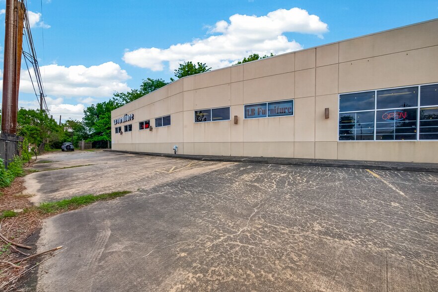 More Photos Of 9223 Bissonnet St, Houston General Retail For Sale