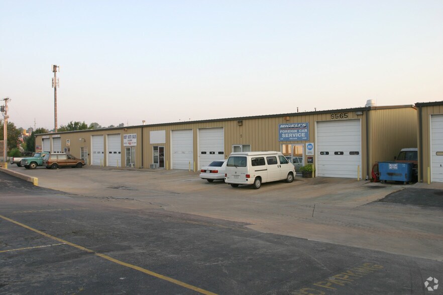 More Photos Of 6565 E 21st Pl, Tulsa Warehouse For Lease