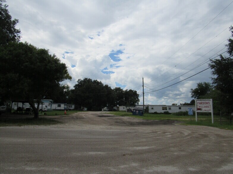 More Photos Of 1014 N Parsons Ave, Seffner Manufactured Housing Mobile Home Park For Sale