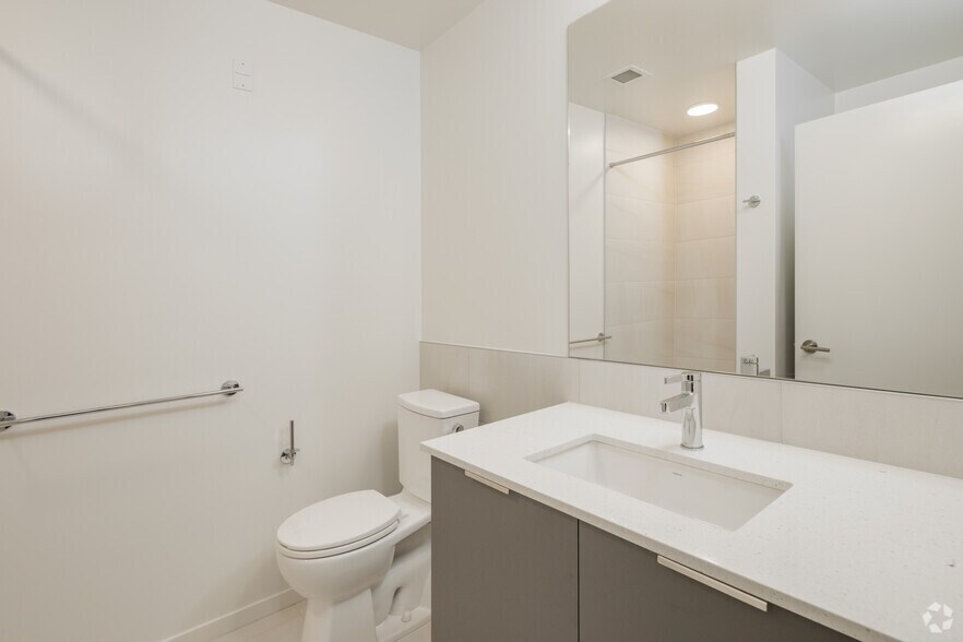 More Photos Of 1888 Scotia St, Vancouver Apartments For Lease