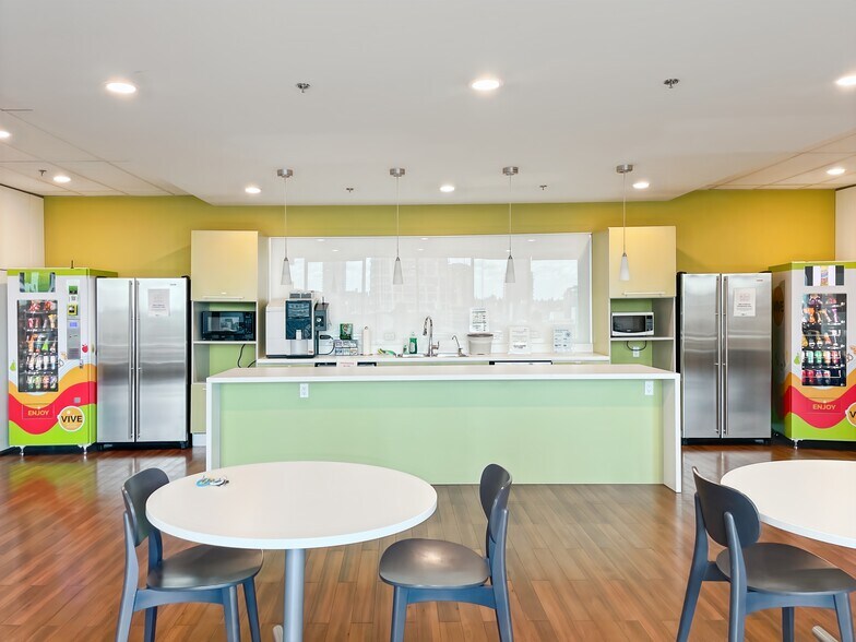 More Photos Of 903 8th Ave SW, Calgary Coworking Space