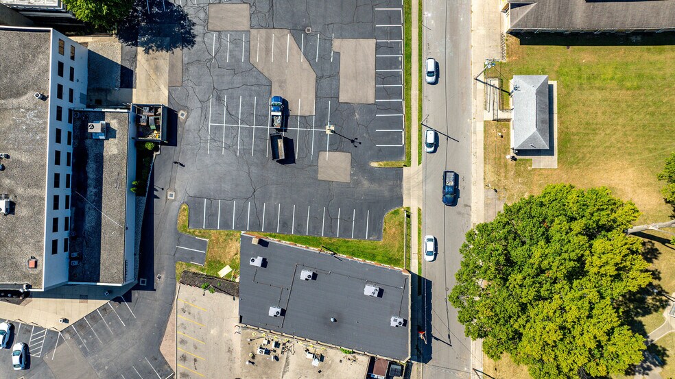 More Photos Of 2075 Mills Ave, Norwood Storefront For Sale