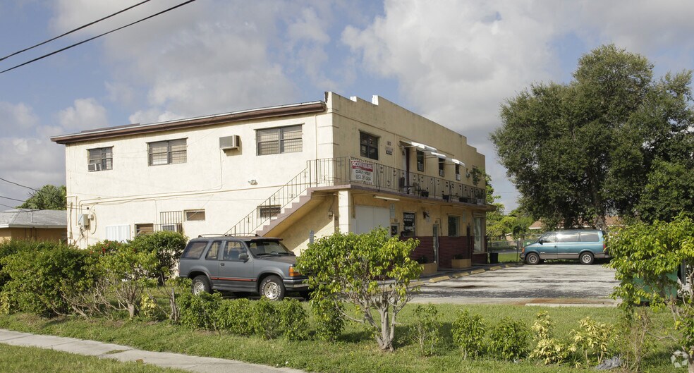 Primary Photo Of 602-608 NW 1st St, Dania Apartments For Sale
