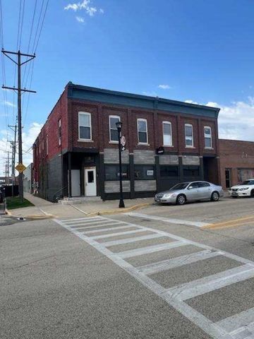 More Photos Of 200 N Washington St, Rochelle Storefront Retail Residential For Sale