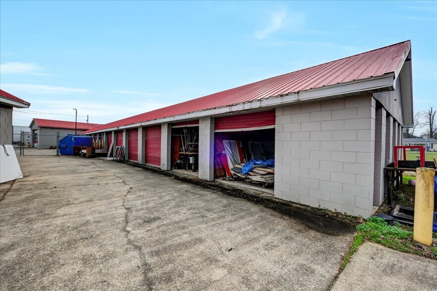 More Photos Of 133 W Blue Lick Rd, Shepherdsville Auto Repair For Sale