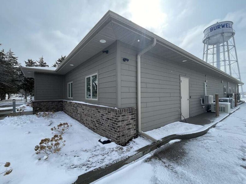 More Photos Of 934 I St, Burwell Medical For Sale