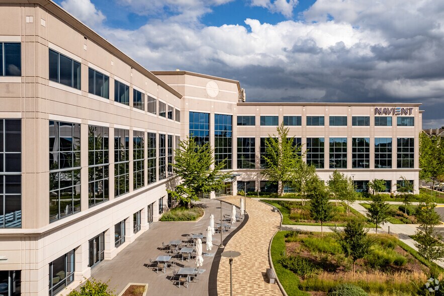 More Photos Of 13865 Sunrise Valley Dr, Herndon Office For Lease