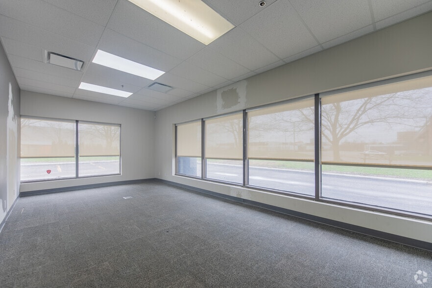 More Photos Of 50-70 Novopharm Ct, Toronto Warehouse For Sale