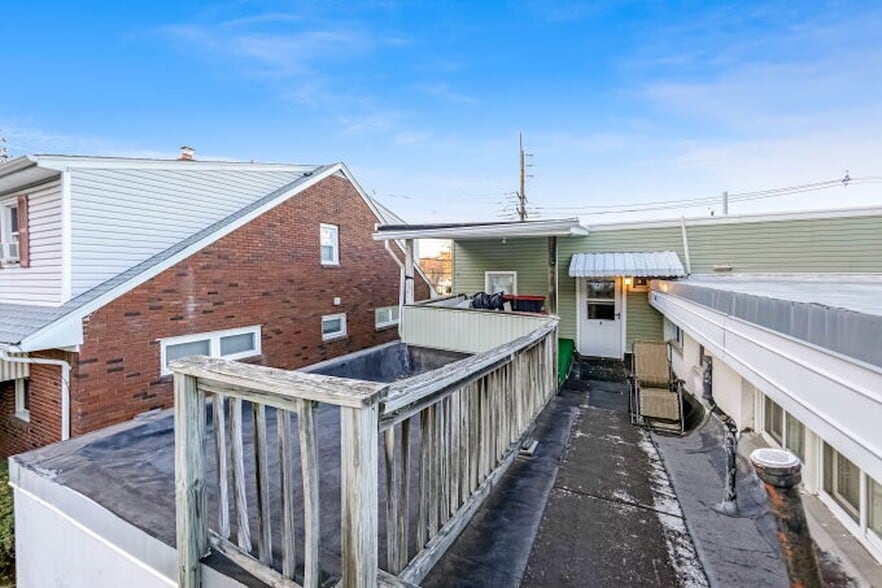 More Photos Of 715 Main St, Caldwell Storefront Retail Residential For Sale