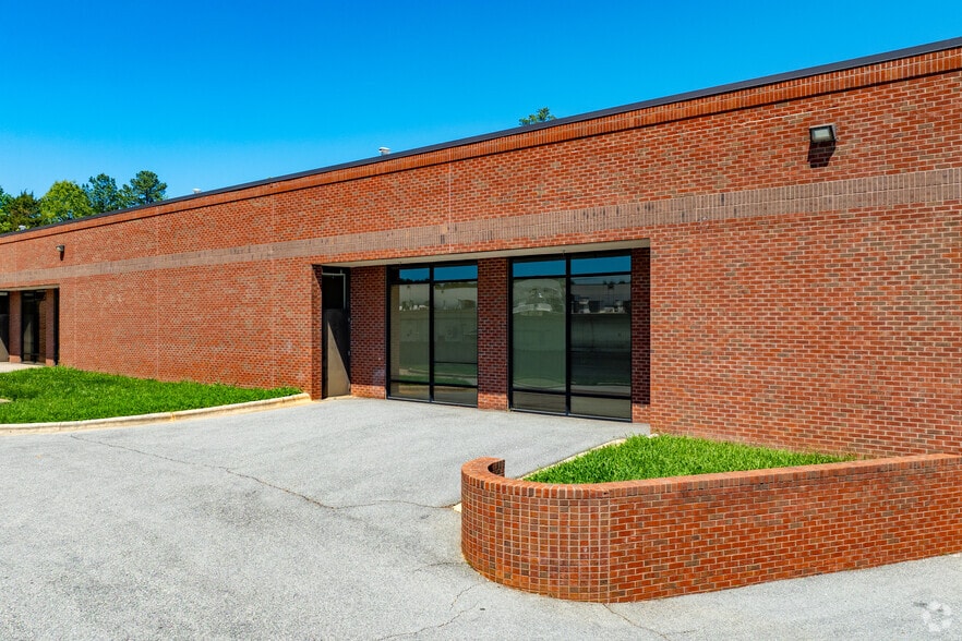 More Photos Of 4101 Capital Blvd, Raleigh Light Distribution For Lease