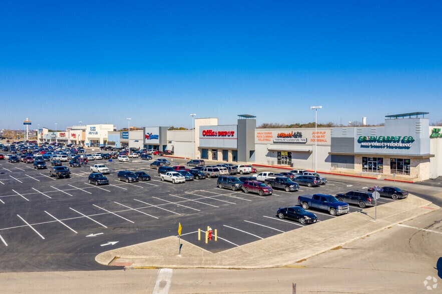 Primary Photo Of 8480-8680 Fourwinds Dr, San Antonio Unknown For Lease