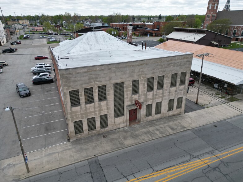 Primary Photo Of 1415 Main St, Elwood Restaurant For Sale