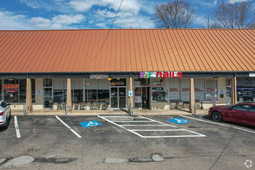 More Photos Of 303-323 Unity Center Rd, Pittsburgh Storefront For Sale