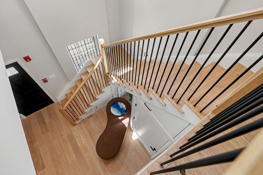 More Photos Of 63 Church St, Greenwich Apartments For Sale