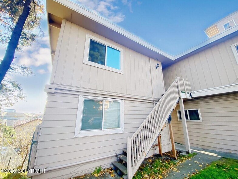 More Photos Of 513 E 15th Ter, Anchorage Apartments For Sale
