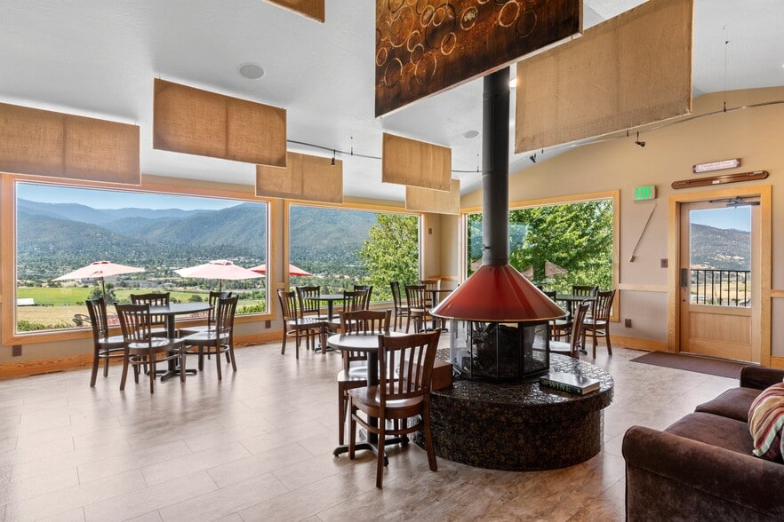 More Photos Of 1320 N Mountain Ave, Ashland Winery Vineyard For Sale