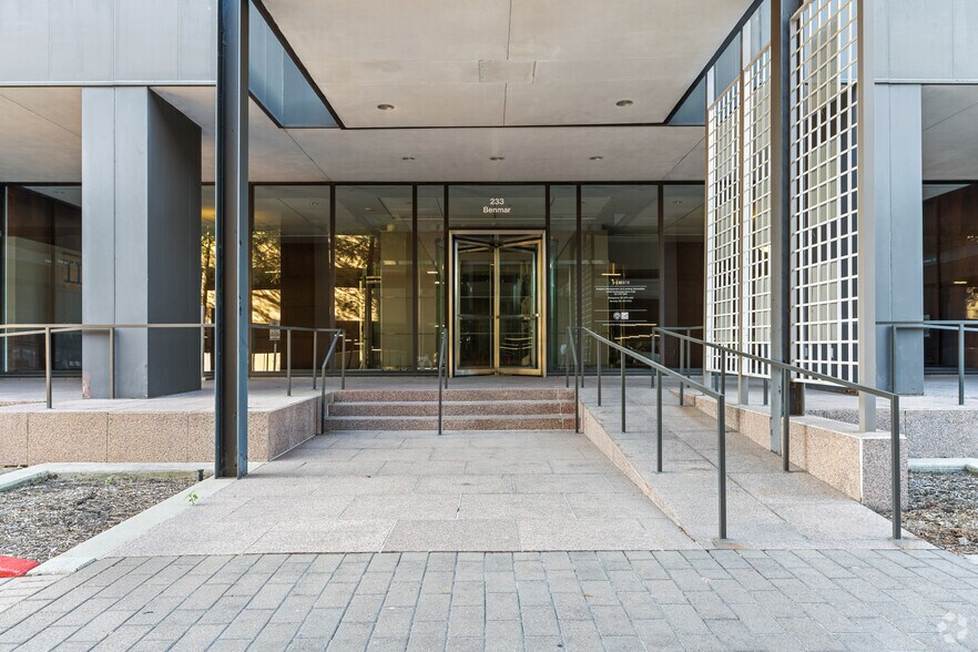 More Photos Of 233 Benmar Dr, Houston Office For Lease