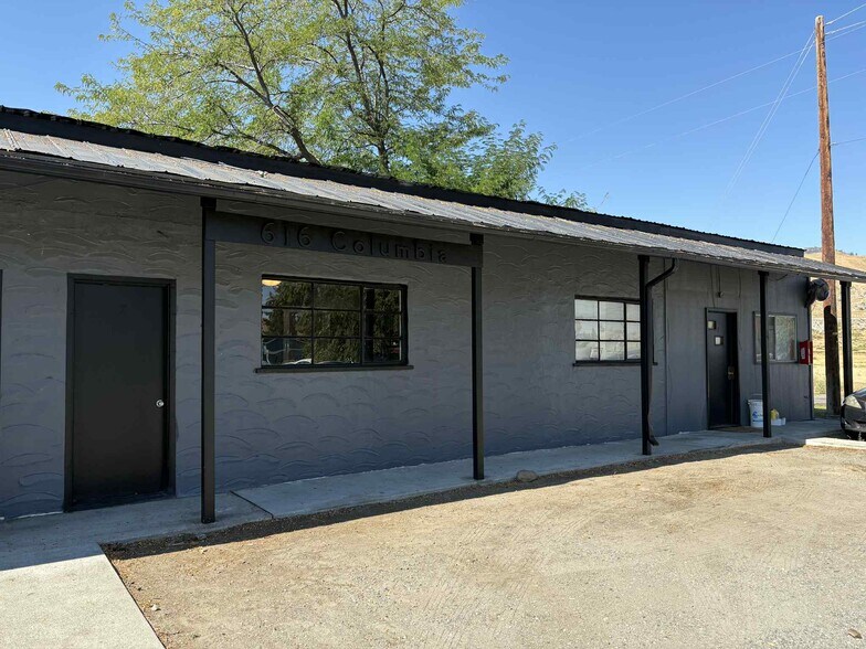 More Photos Of 616 Columbia Ave, Bridgeport Multifamily For Sale