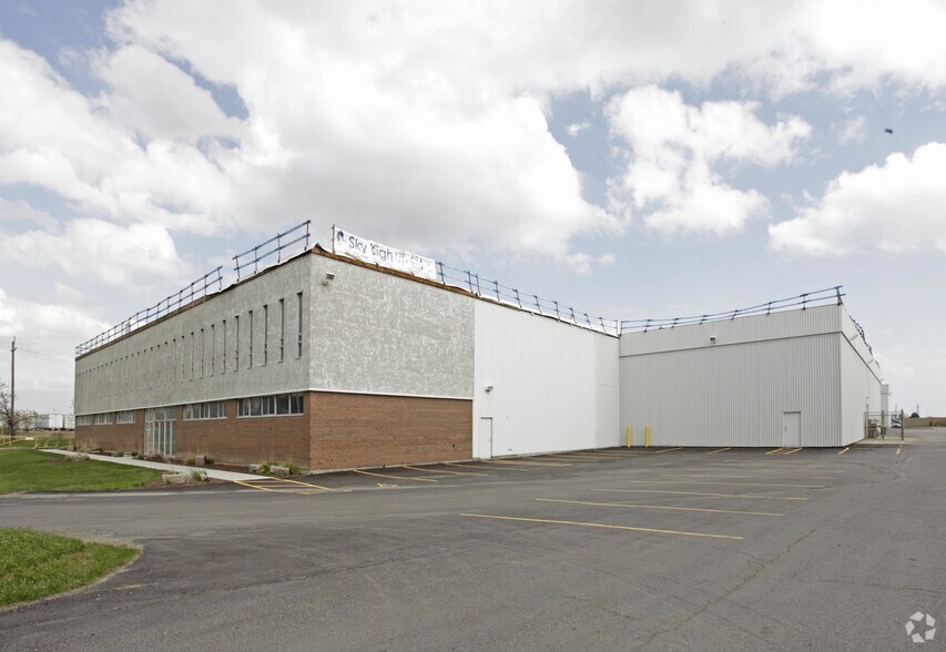 More Photos Of 110 Glidden Rd, Brampton Warehouse For Sale