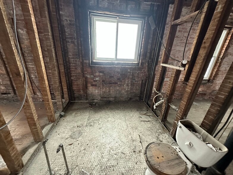 More Photos Of 2250 Military Rd, Tonawanda Warehouse For Sale