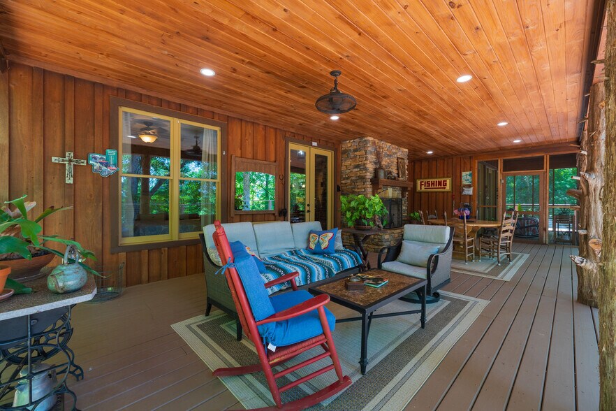 More Photos Of 1638 Old Minor Rd, Culloden Specialty For Sale