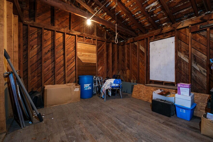 More Photos Of 180 Hollar Circle, Timberville Warehouse For Sale