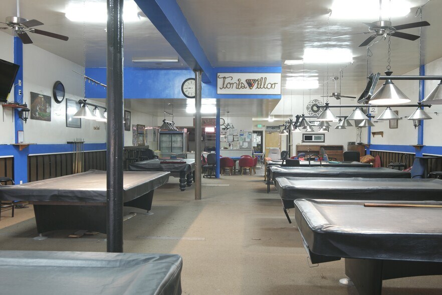 More Photos Of 111 E 5th St, Oxnard Storefront For Sale