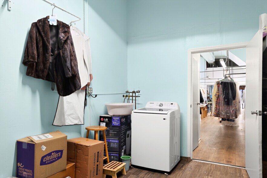 More Photos Of 219-221 Market St, Philadelphia Storefront Retail Residential For Sale