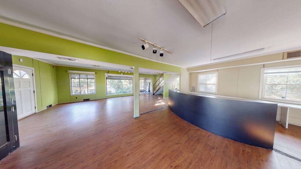 More Photos Of 2242 Park Rd, Charlotte Freestanding For Sale