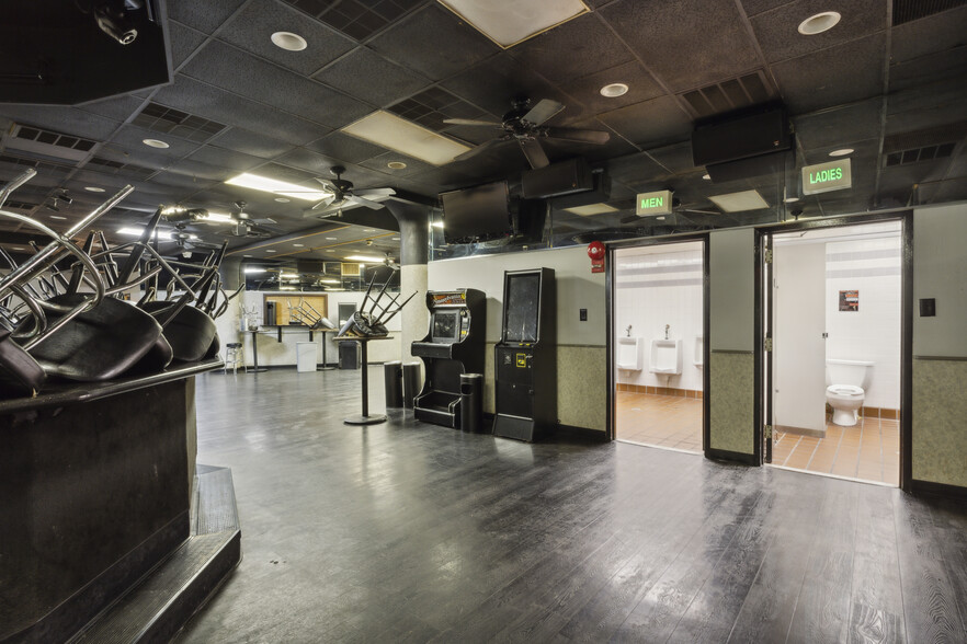 More Photos Of 1900 S Christopher Columbus Blvd, Philadelphia Freestanding For Sale