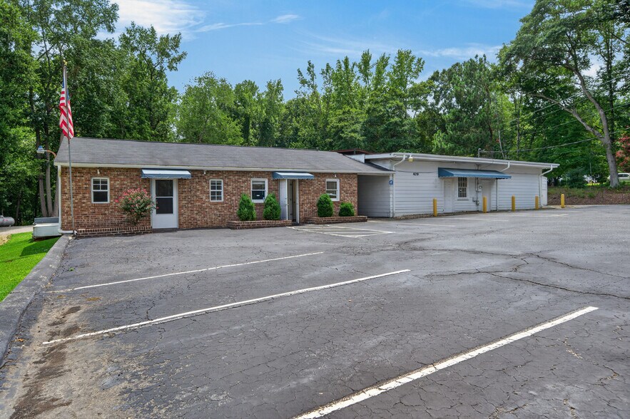 More Photos Of 409 Wagstaff Rd, Fuquay-Varina Manufacturing For Sale