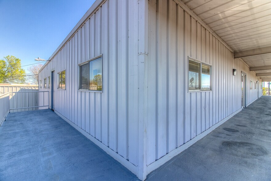 More Photos Of 2201 E Edison Rd, Sunnyside Office For Sale